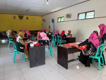 SEBANYAK 20 KADER POSYANDU MENDAPATKAN PENDAMPINGAN ilp DAN ASSESMENT KADER POSYANDU